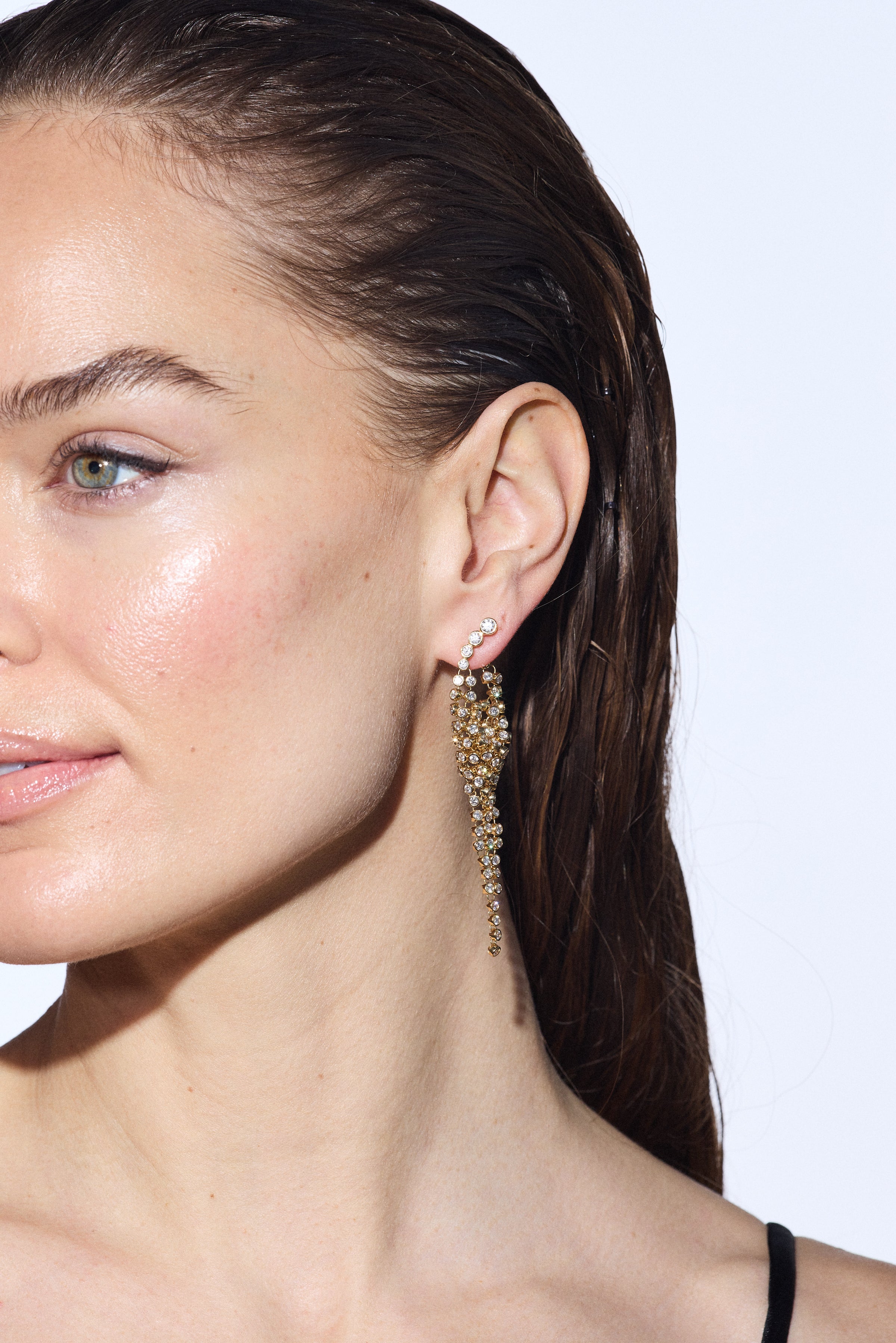 GRAND DIAMOND BIAS EARRING