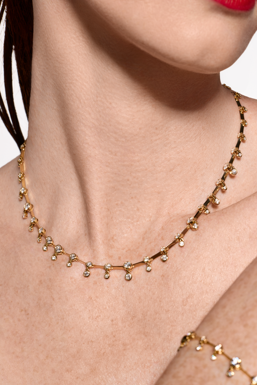 LINA DANGLING NECKLACE